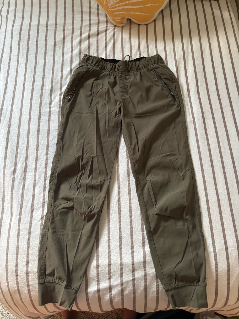 Eddie Bauer Olive Green Women's Jogger Pants